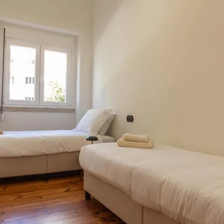 Alvalade 58 - Charming 2 Bedroom Apartment With Ac Near The Airport And City Center Lisbon Exterior photo