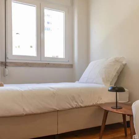 Alvalade 58 - Charming 2 Bedroom Apartment With Ac Near The Airport And City Center Lisbon Exterior photo